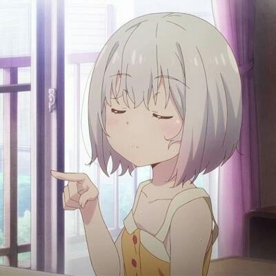 美女COS《巫师3》叶奈法惊艳绝伦 白嫩香肩紫眸勾人